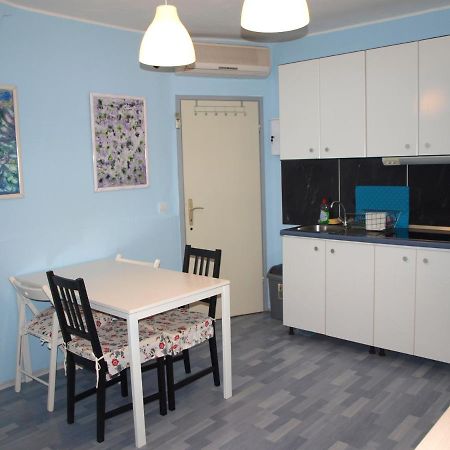Apartment Sky 48 Ровин Екстериор снимка