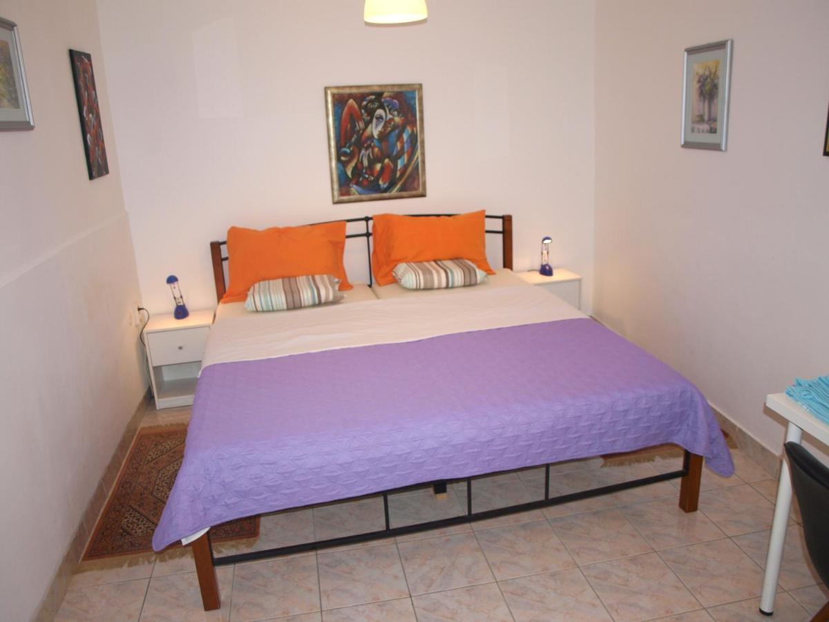 Apartment Sky 48 Ровин Екстериор снимка
